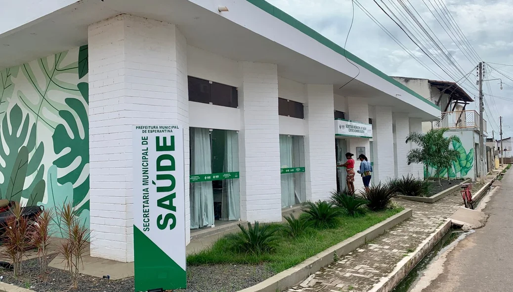 Prefeitura de Esperantina realiza entrega de cadeiras de rodas