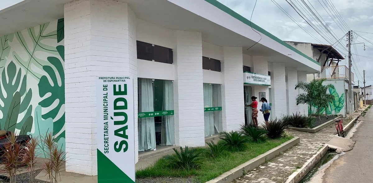 Prefeitura de Esperantina realiza entrega de cadeiras de rodas