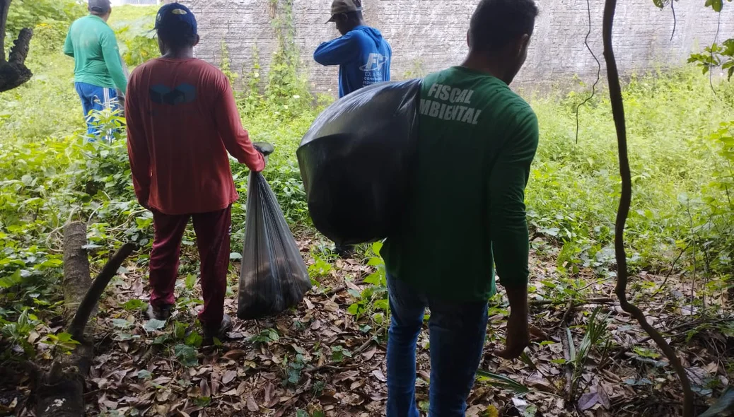 Prefeitura de Joaquim Pires realiza limpeza de nascentes