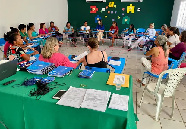 Prefeitura e SEBRAE promovem realizam capaciatação profisisonal para mulheres empreendedoras na cidade de Esperantina