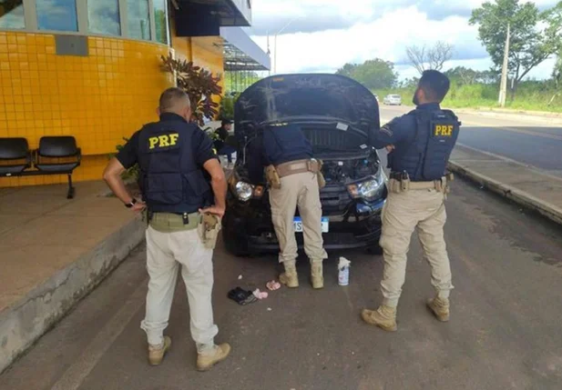 PRF prende homem e recupera carro roubado em São Gonçalo, no Rio de Janeiro