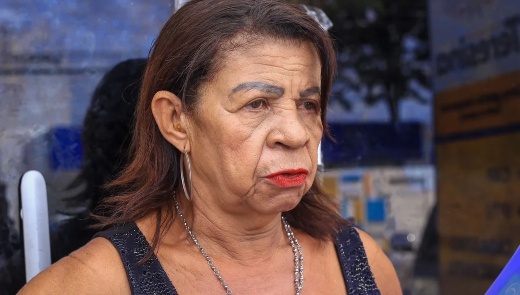 Professora aposentada, Irismar Bandeira
