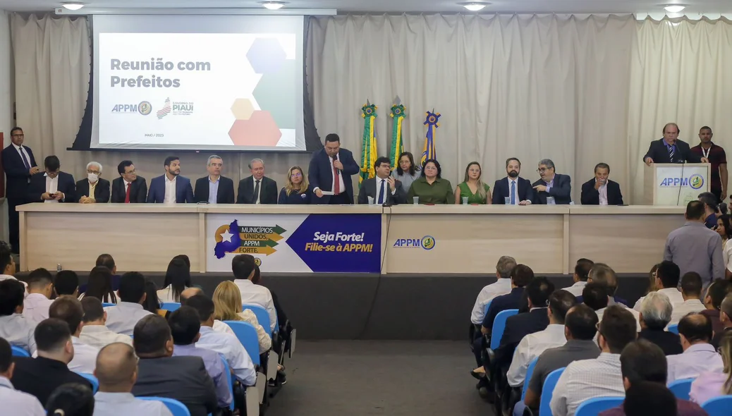 Reunião do governador Rafael Fonteles com prefeitos na APPM