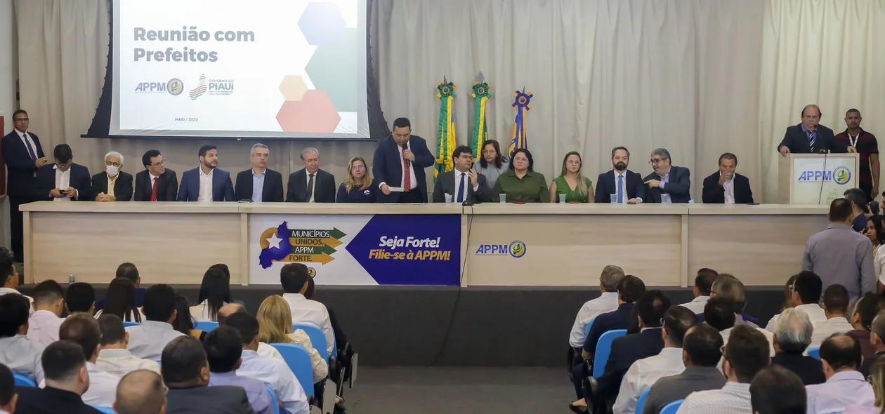 Reunião do governador Rafael Fonteles com prefeitos na APPM