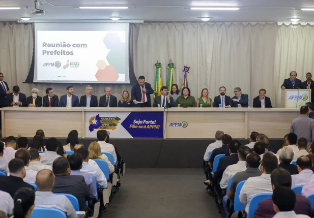 Reunião do governador Rafael Fonteles com prefeitos na APPM