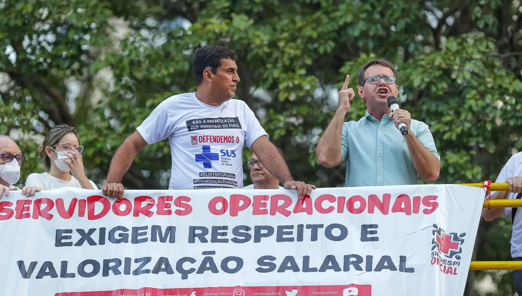 Servidores da saúde do Piauí realizam protesto em Teresina