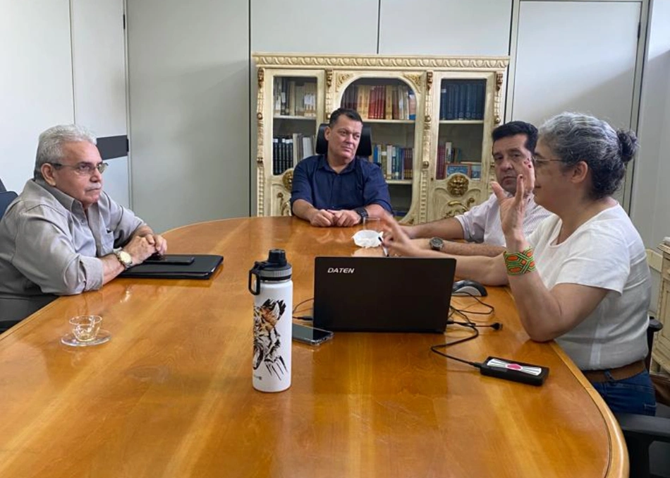 Superintendente Federal do Ministério da Agricultura e Pecuária no Piauí, Marcos Maia, em reunião