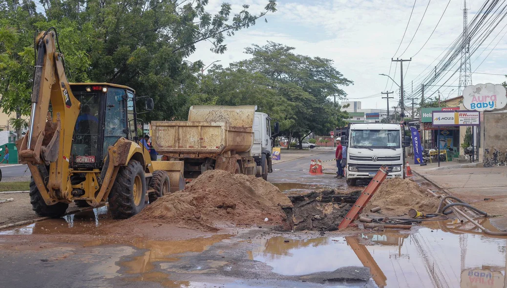 Trecho em obras na Avenida Barão de Castelo Branco, onde ocorreu o acidente