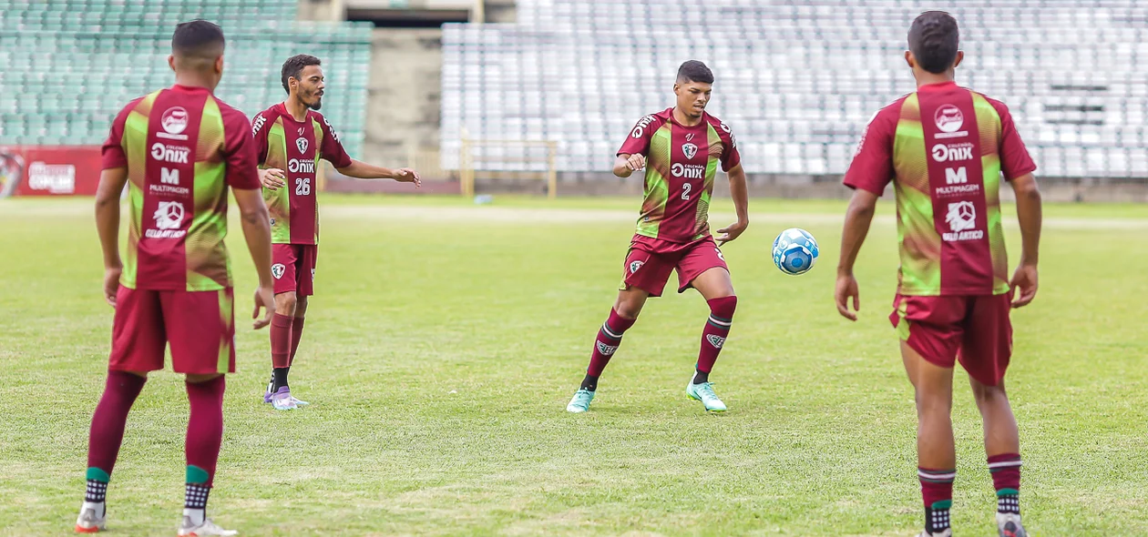 Treino coletivo aconteceu no Albertão