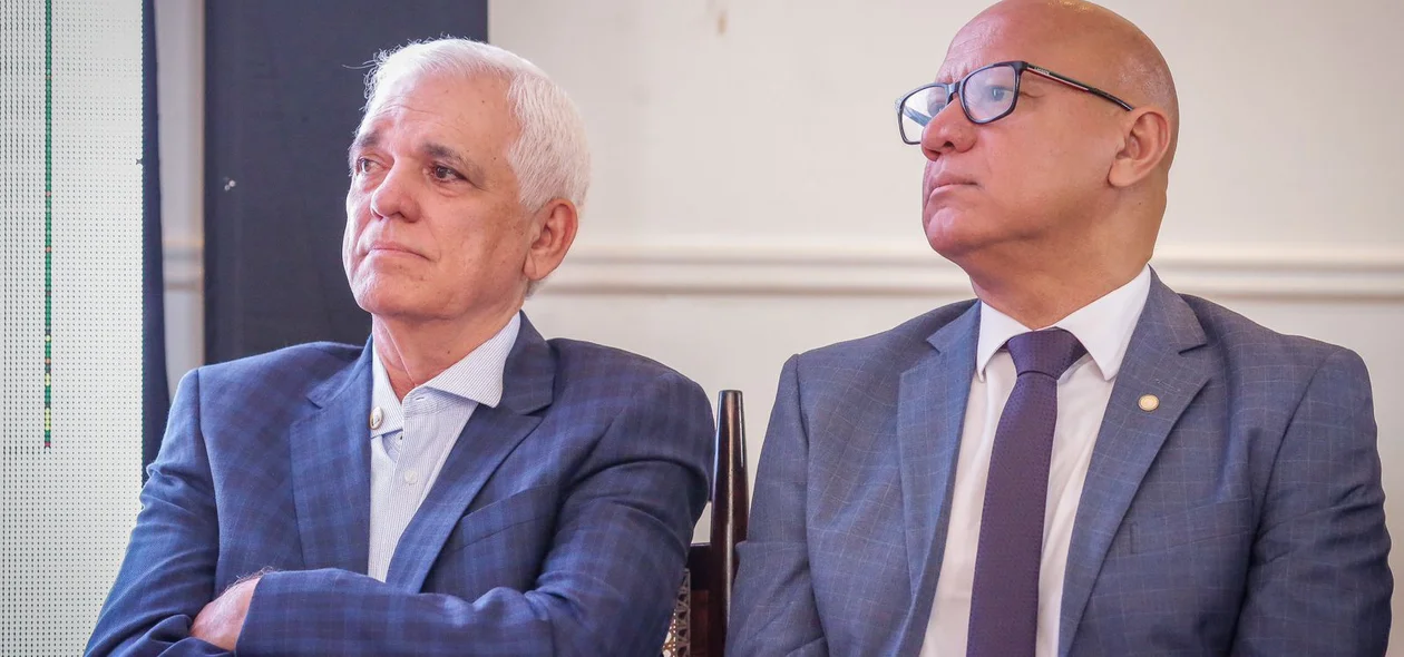 Vice-governador Themístocles Filho ao lado do presidente da Alepi, deputado Franzé Silva