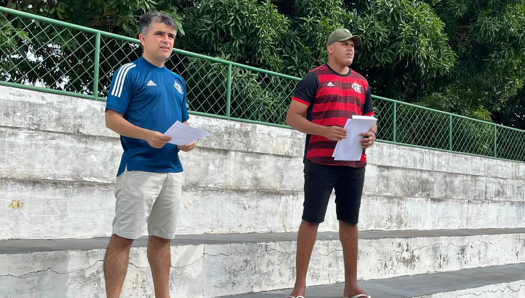 Vice-prefeito Alcindo Piauilino inspecionando estádio