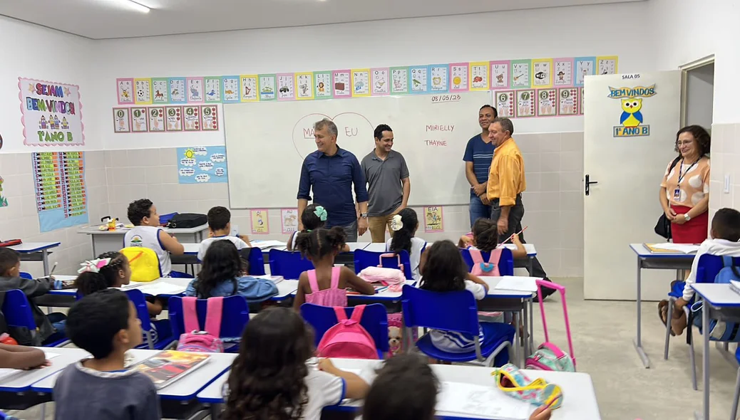 Visita aconteceu na manhã desta segunda-feira (08/05)