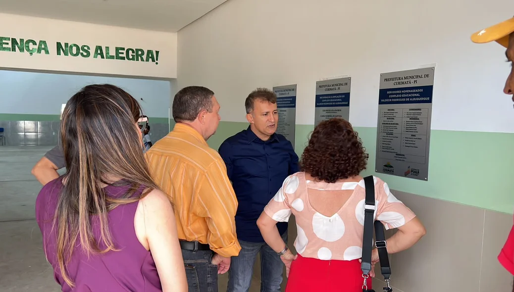 Visita aconteceu na manhã desta segunda-feira no Complexo Educacional