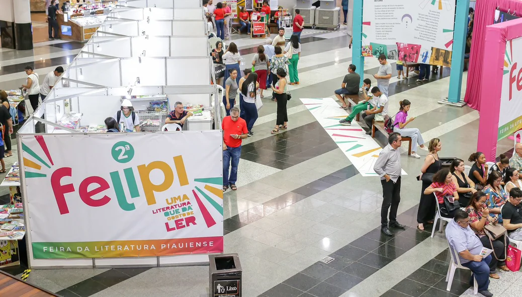 2° Felipi promove autores regionais e incentivo a leitura