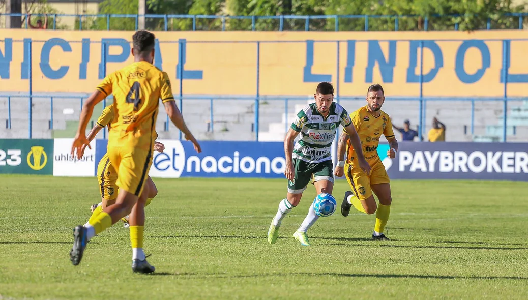 A partida ocorreu no Lindolfo Monteiro