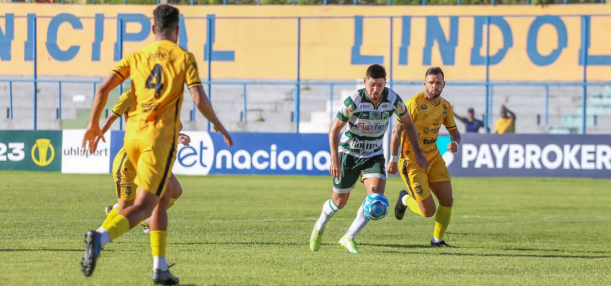 A partida ocorreu no Lindolfo Monteiro