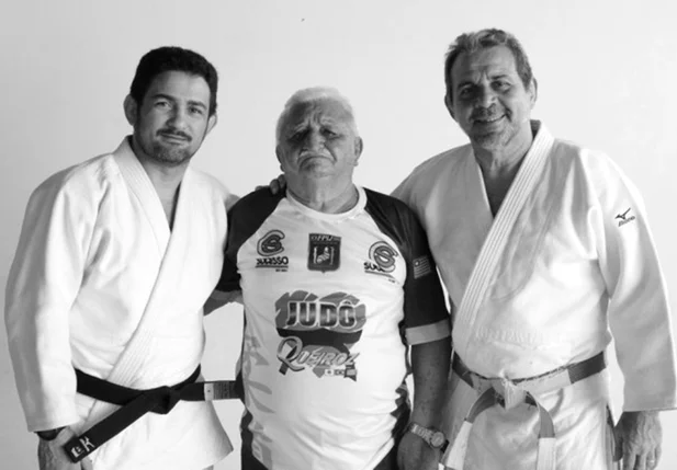 Abdias Queiroz