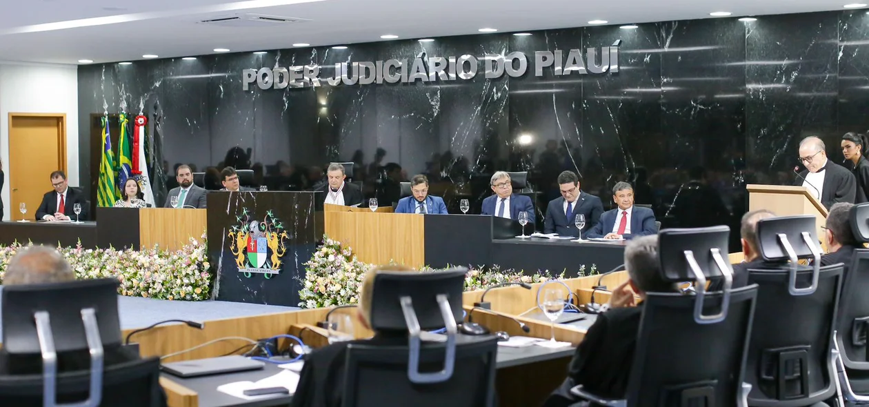 Agrimar Rodrigues é empossado no TJ