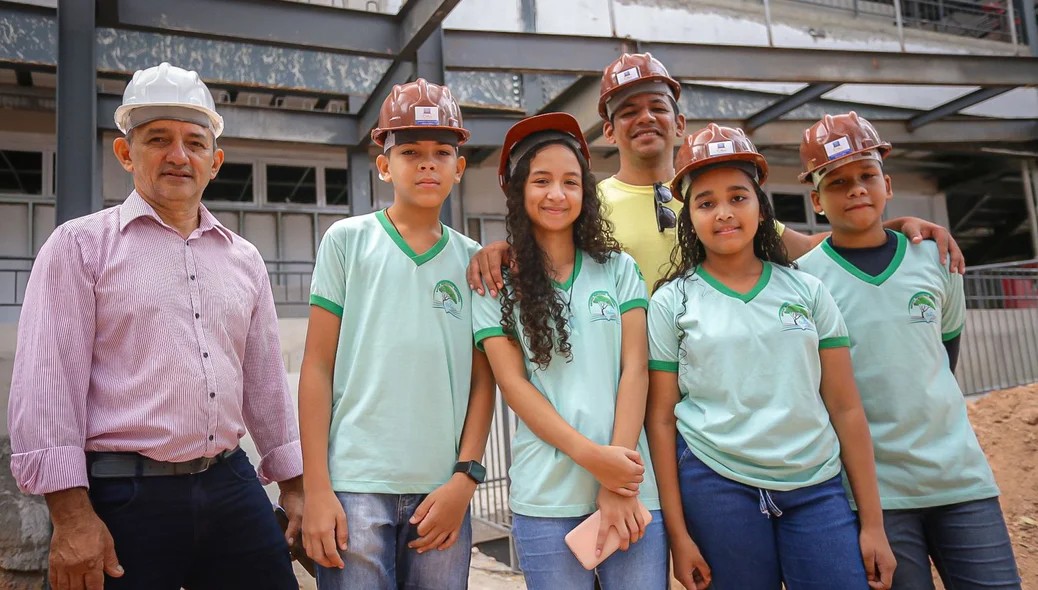 Alunos visitam obra da nova escola municipal na zona Norte de Teresina