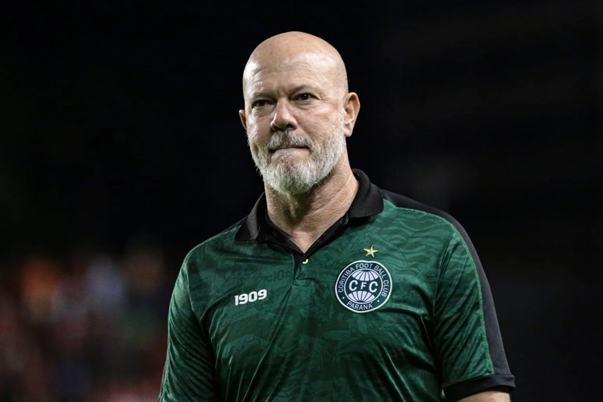 Antônio Carlos Zago foi demitido do comando do Coritiba
