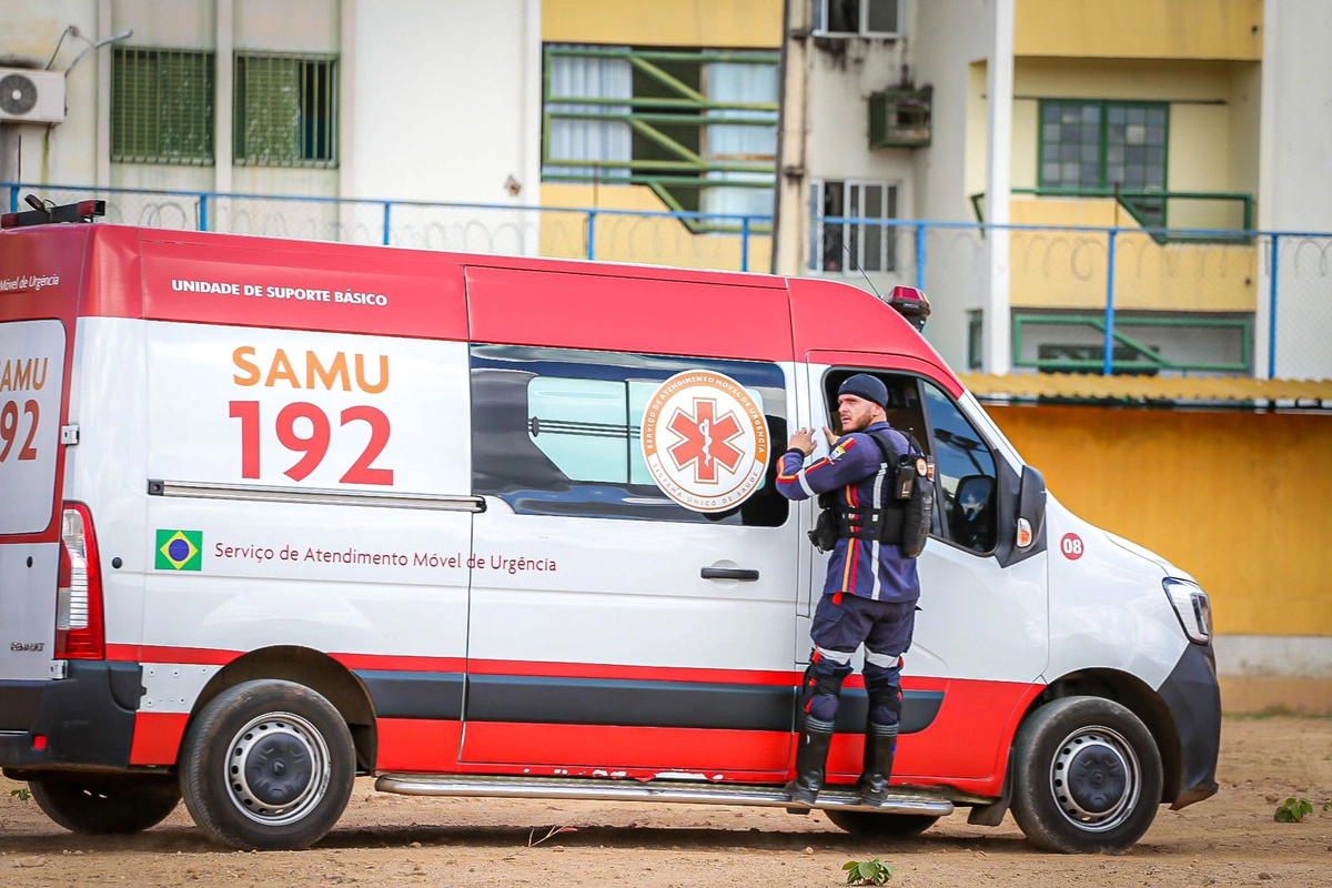 Ao todo, 3 ambulâncias foram no local