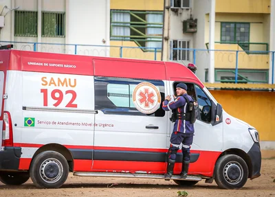 Ao todo, 3 ambulâncias foram no local