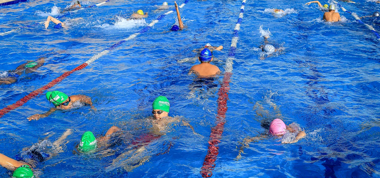Atletas aquecendo antes da competição