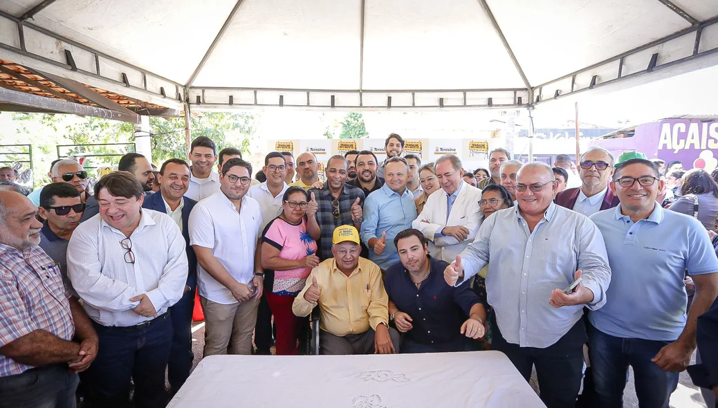 Autoridades presentes na solenidade