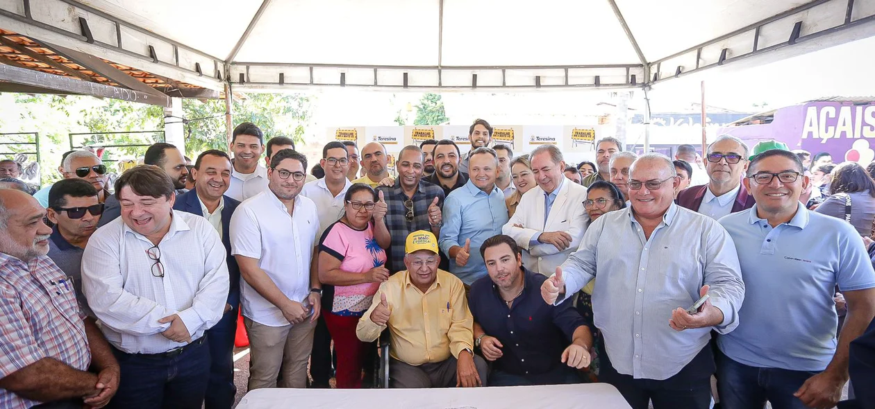 Autoridades presentes na solenidade