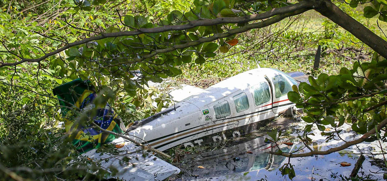 Avião cai em Teresina