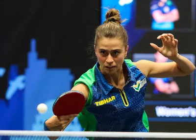 Bruna Takahashi leva a medalha de bronze no Mundial de Tênis de Mesa
