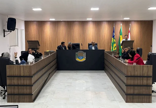 Câmara e TCE-PI aprovam contas da Prefeitura de Uruçuí