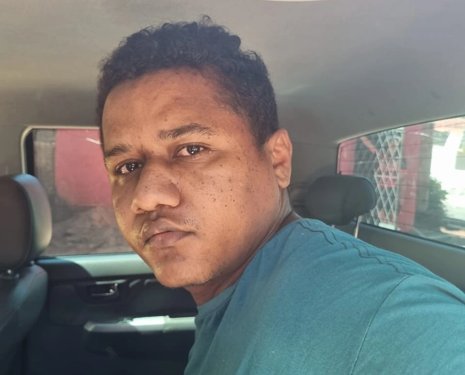 Carlos Eduardo Machado, mais conhecido como Canção