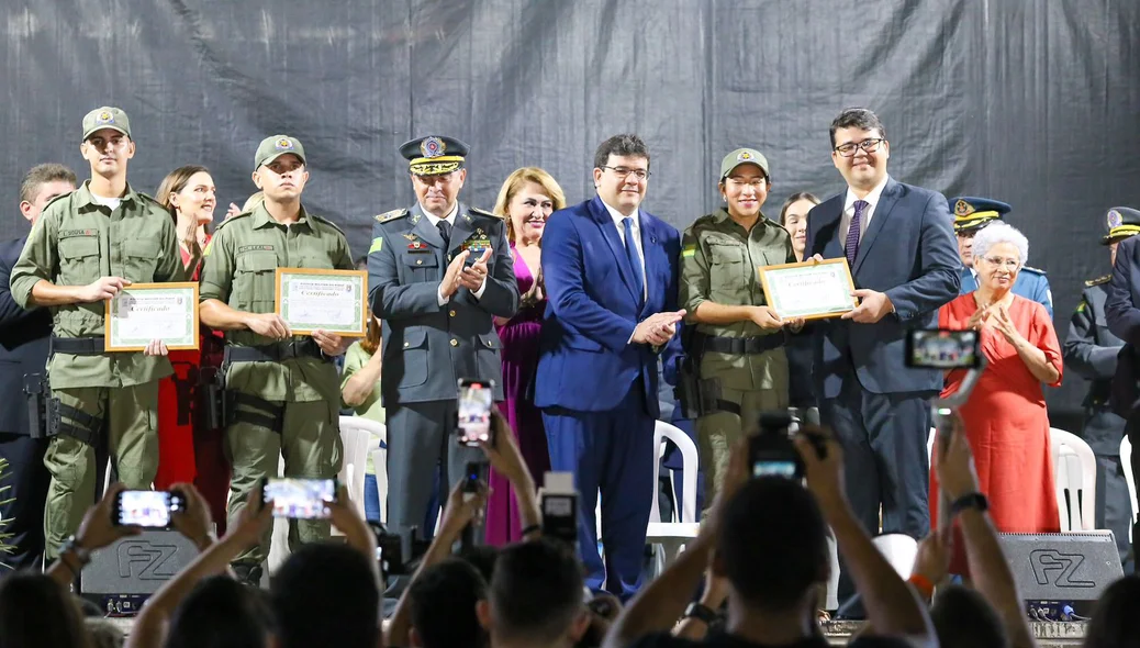 Cerimônia de formatura dos soldados da PM do Piauí