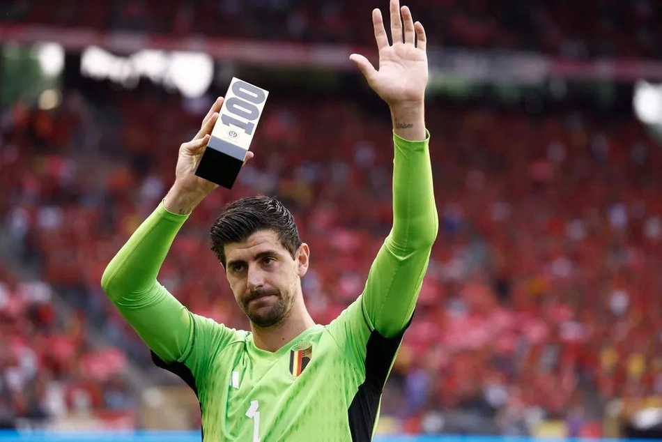 Courtois foi homenageado no confronto diante da Áustria por seu 100º jogo pela seleção