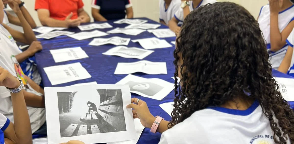 Crianças do Complexo Educacional Valdecir Rodrigues de Albuquerque, escola de Tempo Integral