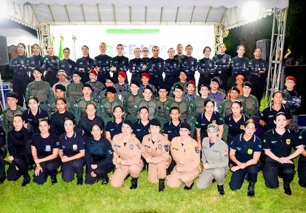 Curso tático para mulheres realizado no Ceará teve militares também de Pernambuco, Maranhão, Paraná, Rio Grande do Norte e Piauí