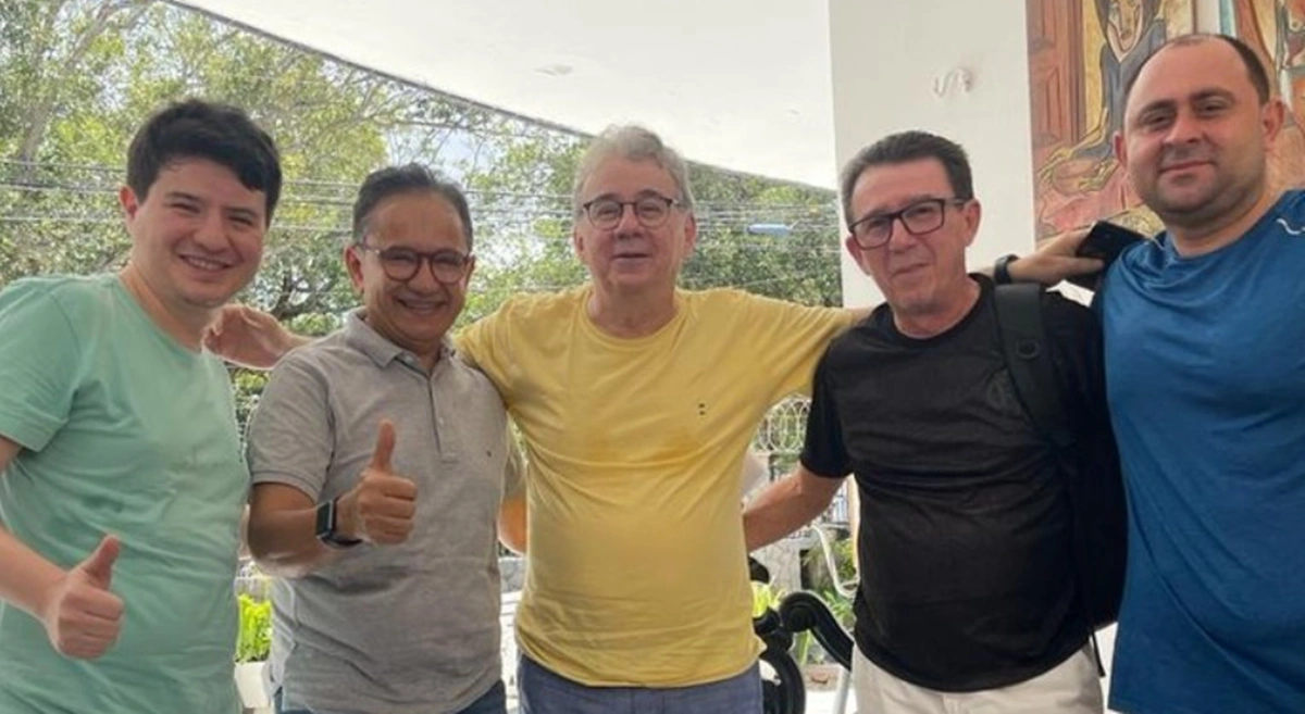 Deputado estadual Dr. Hélio, médico Antônio Tomás e lideranças locais