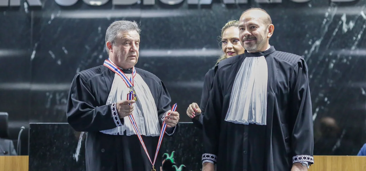 Desembargador Hilo de Almeida empossa Agrimar Rodrigues