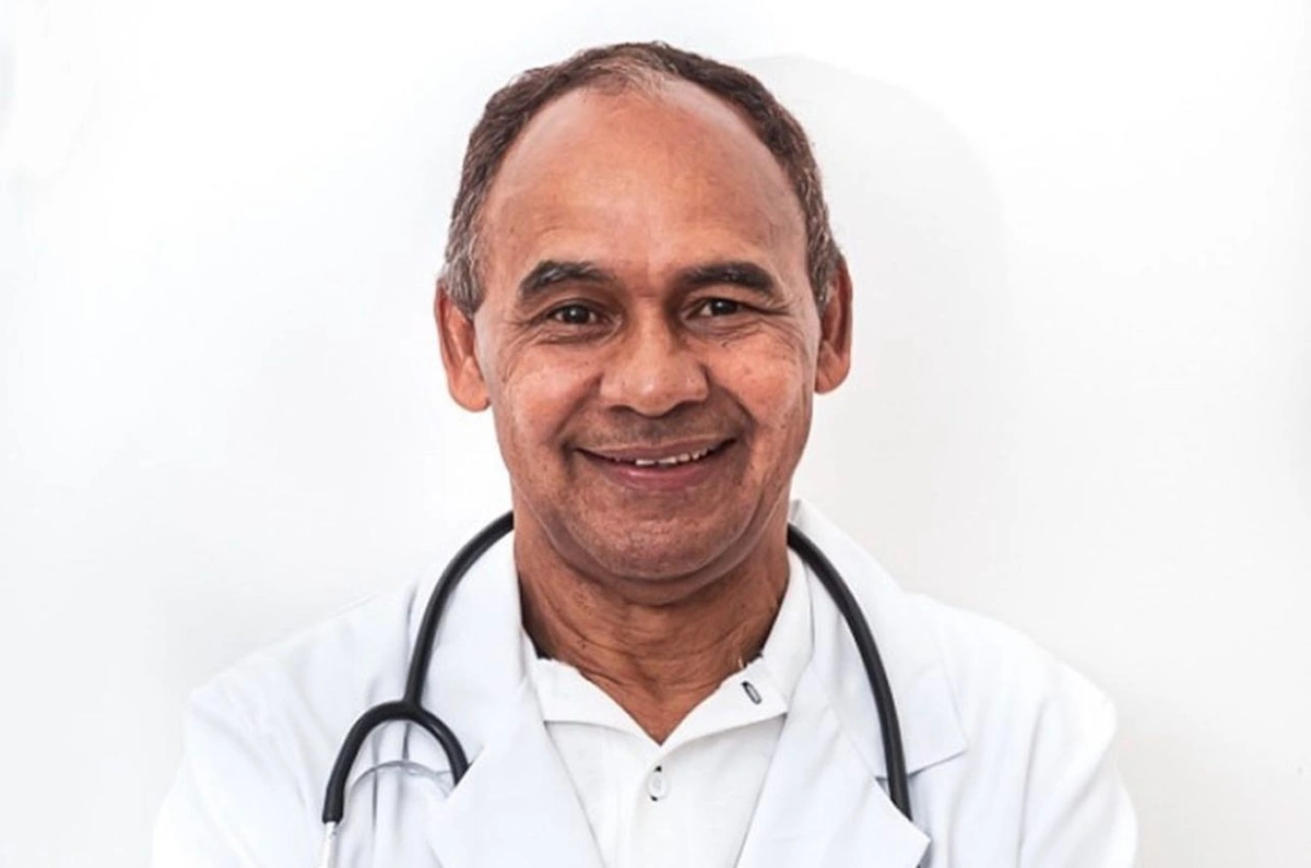 Dr. José Luís
