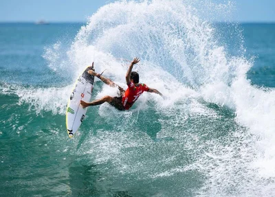 Filipe Toledo é campeão da etapa mundial de El Salvador