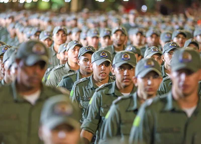 Governador Rafael Fonteles promove novos Policiais Militares em Teresina