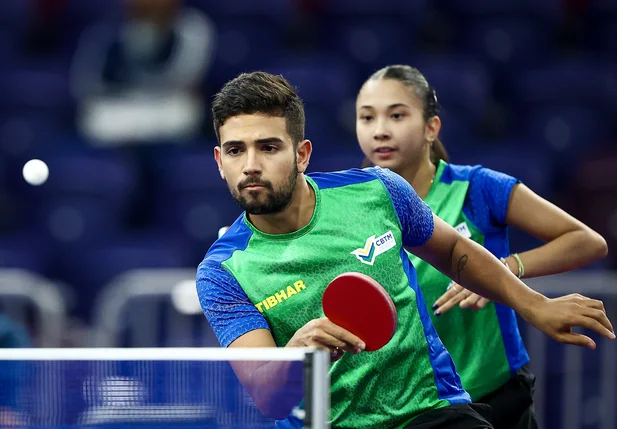 Guilherme Teodoro e Giulia Takahashi avançam para a final do Sul-Americano de Tênis de Mesa