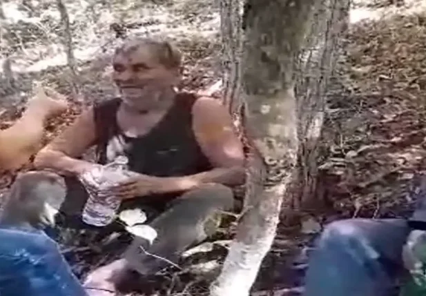 Idoso resgatado em mata de Goiás comeu cupim e bebeu urina para sobreviver