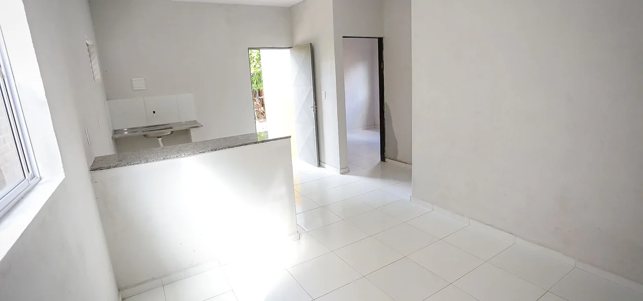 Interior de uma das casas do Orçamento Popular