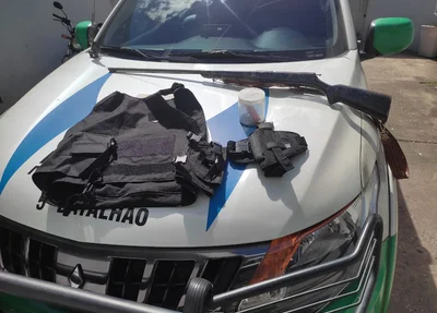 Itens apreendidos em posse do acusado em Teresina