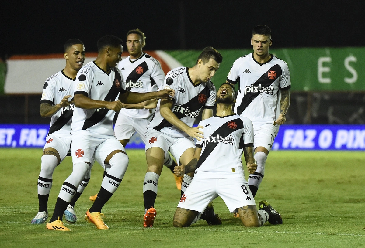 Vasco vence o Cuiabá na Arena Pantanal pelo Brasileirão