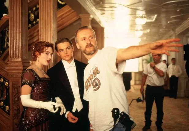 James Cameron dirigiu o filme "Titanic"