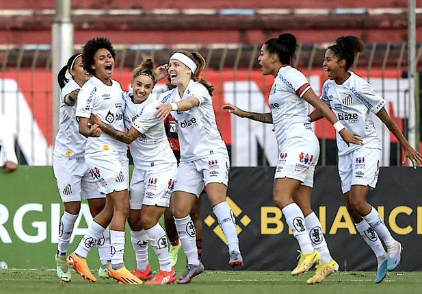 Jogos de ida das quartas do Brasileirão Feminino começaram nesse domingo (18)