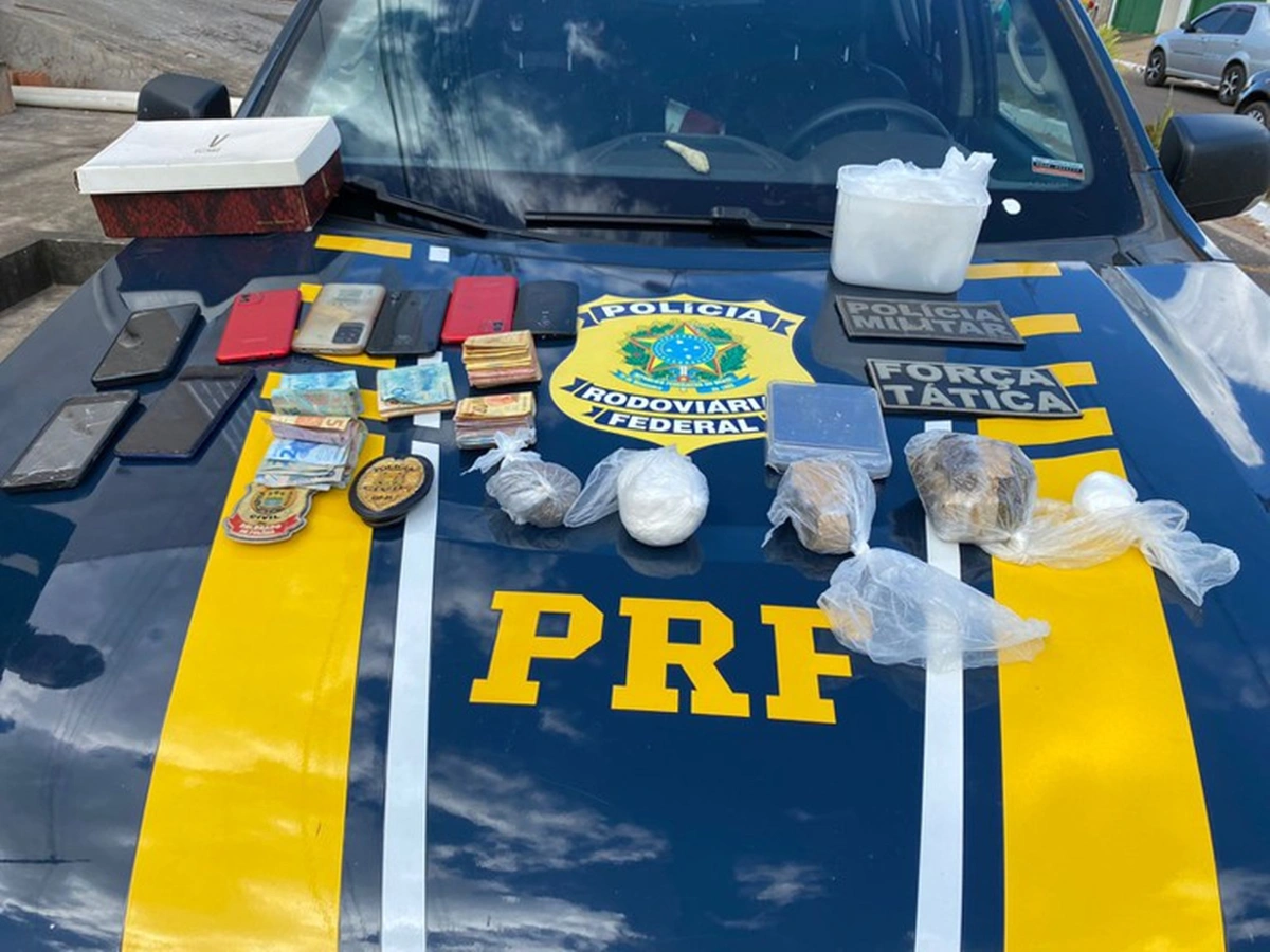 Material apreendido na residência do casal em Inhuma